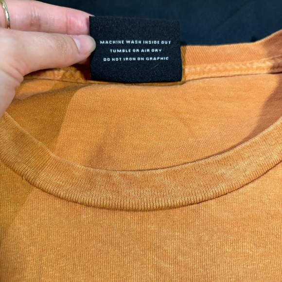 Channel 5 merch orange t-shirt - Picture 4 of 6